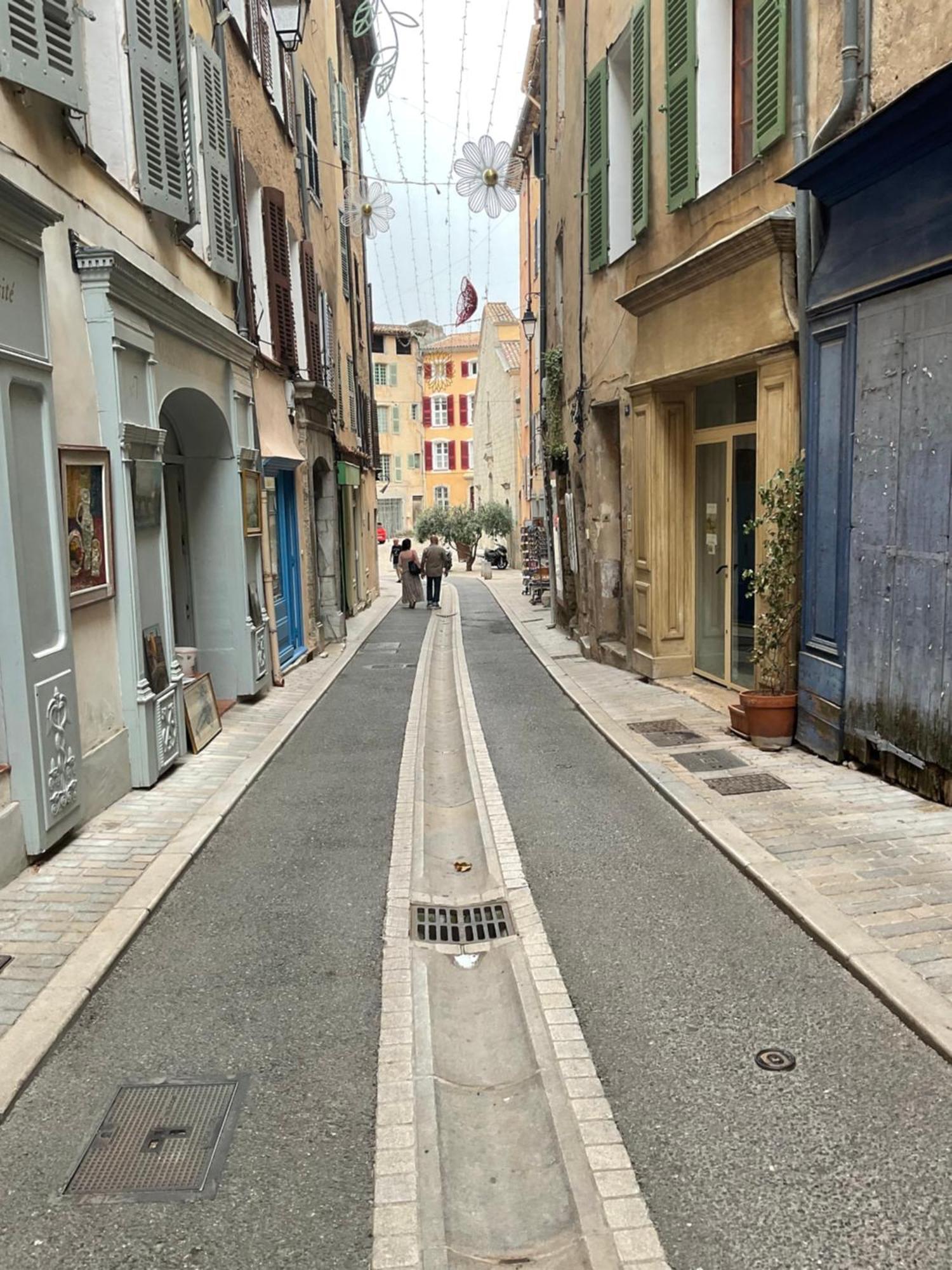 Apartmán Rez De Jardin, Le Pra De Pe Cotignac Exteriér fotografie